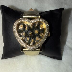 Guess Gold Heart Women's Watch with Sparkling Accents